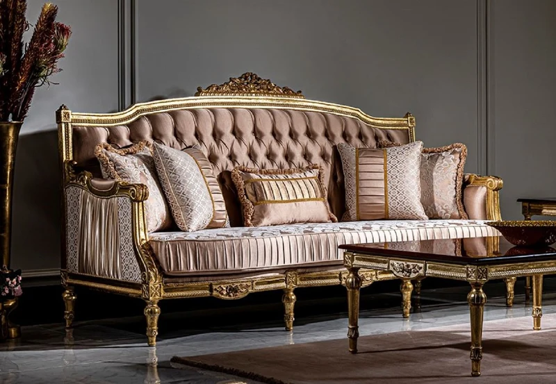 Casa Padrino Luxus Barock Wohnzimmer Set Rosa / Weiß / Gold - 2 Sofas & 2 Sessel & 1 Couchtisch - Prunkvolle Wohnzimmer Möbel im Barockstil