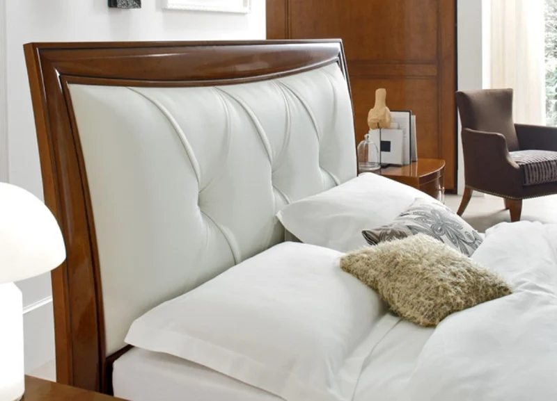 Casa Padrino Luxus Biedermeier Doppelbett Braun / Weiß 188 x 219 x H. 128 cm - Massivholz Bett mit Echtleder Kopfteil - Schlafzimmer Möbel - Luxus Qualität