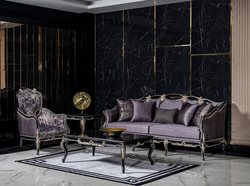 Casa Padrino Luxus Barock Sofa Lila / Schwarz / Gold - Handgefertigtes Wohnzimmer Sofa mit dekorativen Kissen - Wohnzimmer Möbel im Barockstil - Edel & Prunkvoll