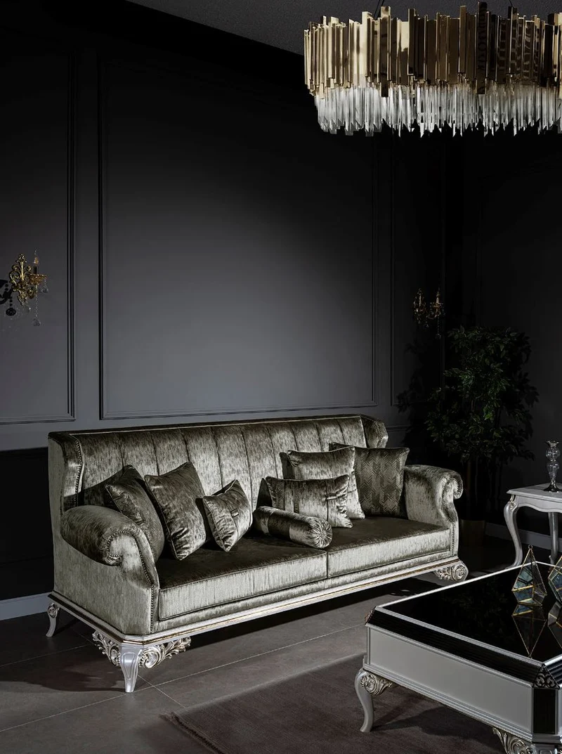 Casa Padrino Luxus Barock Sofa Grün / Weiß / Gold 230 x 85 x H. 104 cm - Prunkvolles Wohnzimmer Sofa mit dekorativen Kissen - Edel & Prunkvoll