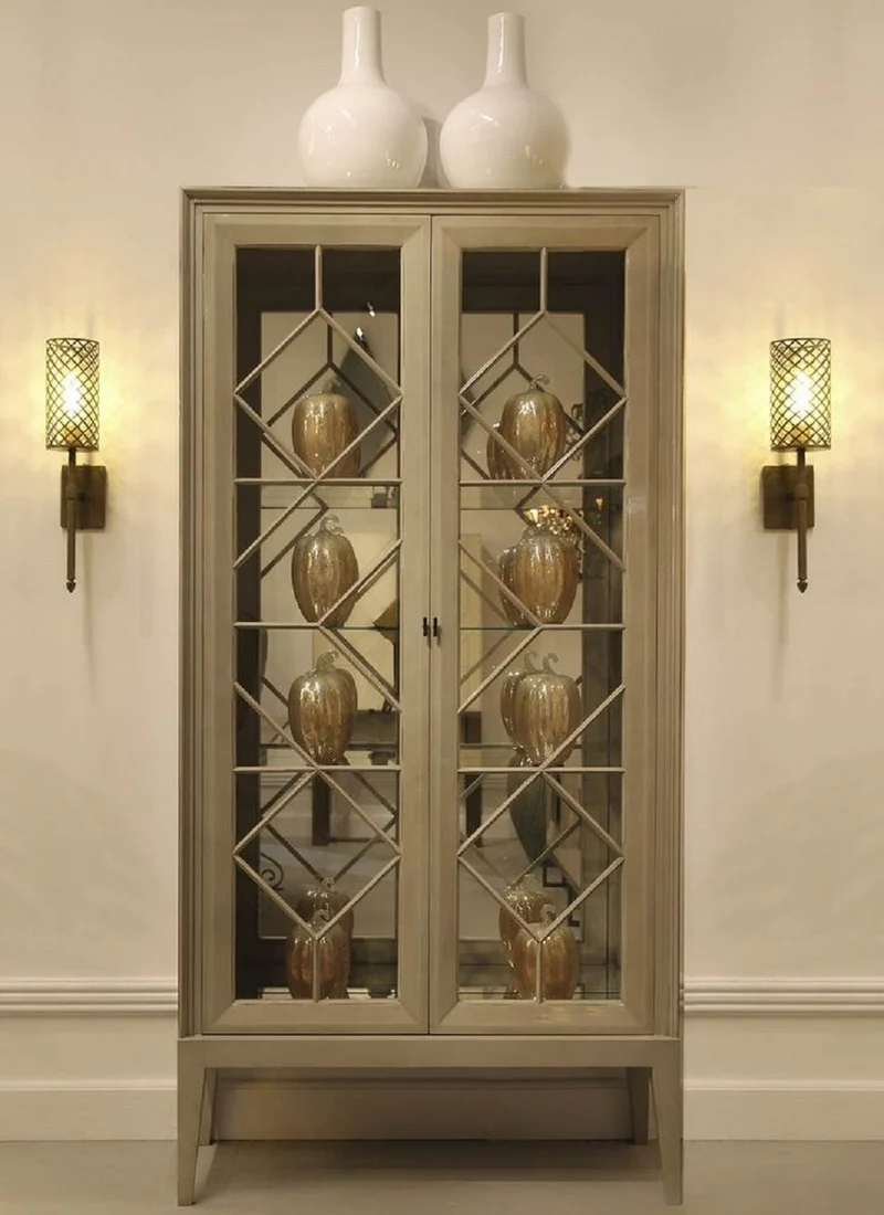 Casa Padrino Luxus Vitrine Grau 110 x 42 x H. 220 cm - Edler Massivholz Vitrinenschrank mit 2 Glastüren - Luxus Wohnzimmer Möbel