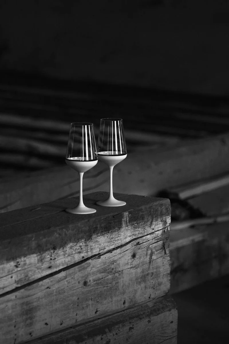 Casa Padrino Luxus Rotweinglas 6er Set Weiß / Silber Ø 8,5 x H. 24 cm - Handgefertigte und handbemalte Weingläser - Hotel & Restaurant Accessoires - Luxus Qualität