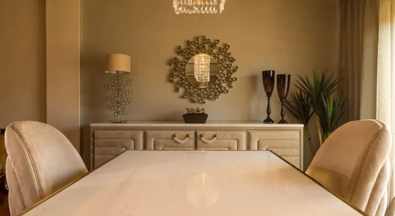 Casa Padrino Luxus Esstisch Gold / Taupe / Weiß 200 x 110 x H. 78 cm - Moderner Esszimmertisch mit Estremoz Marmorplatte - Hotel Möbel - Luxus Qualität - Made in Italy