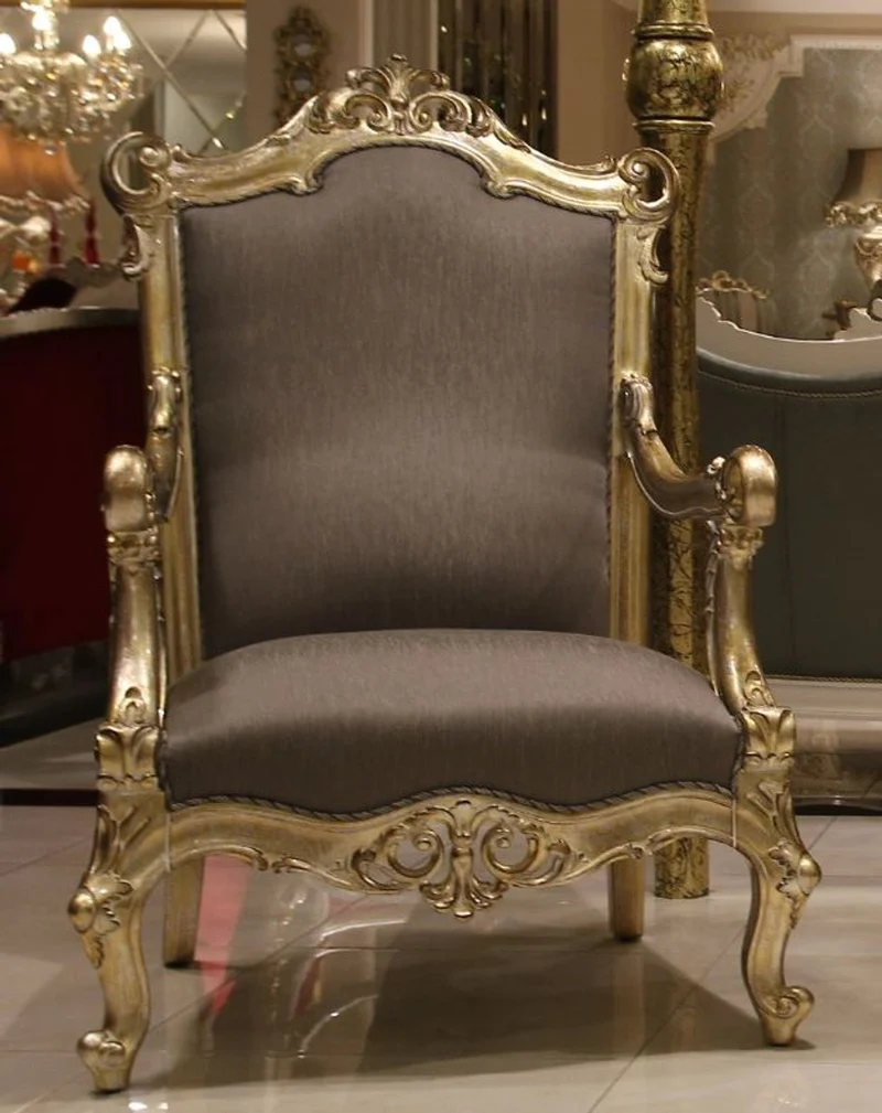 Casa Padrino Luxus Barock Wohnzimmer Set Grau / Dunkelbraun / Gold - 2 Sofas & 2 Sessel & 1 Couchtisch & 2 Beistelltische - Wohnzimmer Möbel im Barockstil - Edel & Prunkvoll