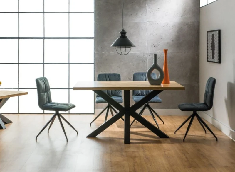 Casa Padrino Designer Massivholz Esstisch Naturfarben / Schwarz - Verschiedene Größen - Küchentisch mit massiver Eichenholz Tischplatte - Küchen Möbel