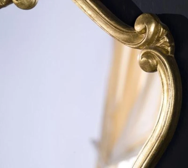 Casa Padrino Luxus Barock Wandspiegel Gold 92 x 4 x H. 70 cm - Prunkvoller Spiegel im Barockstil - Barock Möbel