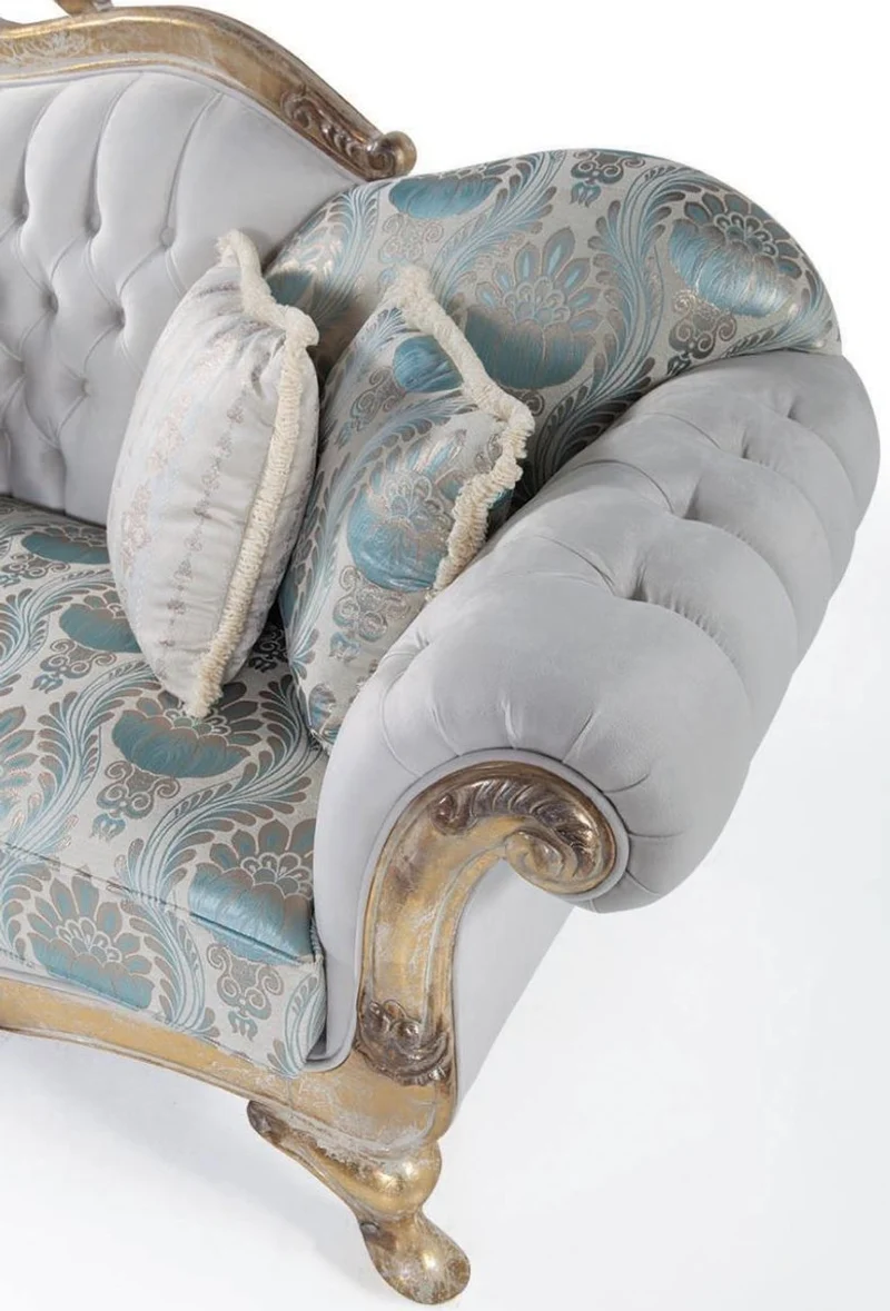 Casa Padrino Luxus Barock Samt Sofa mit Kissen Grau / Türkis / Antik Gold 252 x 82 x H. 115 cm - Wohnzimmer Möbel im Barockstil