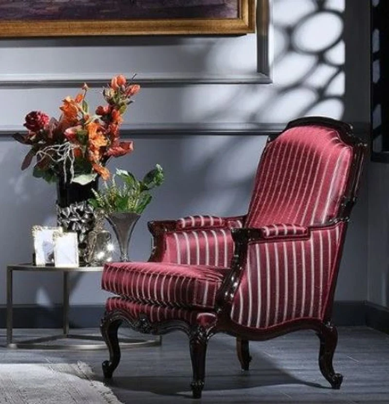 Casa Padrino Luxus Barock Sessel Bordeauxrot / Silber / Schwarz 77 x 85 x H. 110 cm - Gestreifter Wohnzimmer Sessel im Barockstil