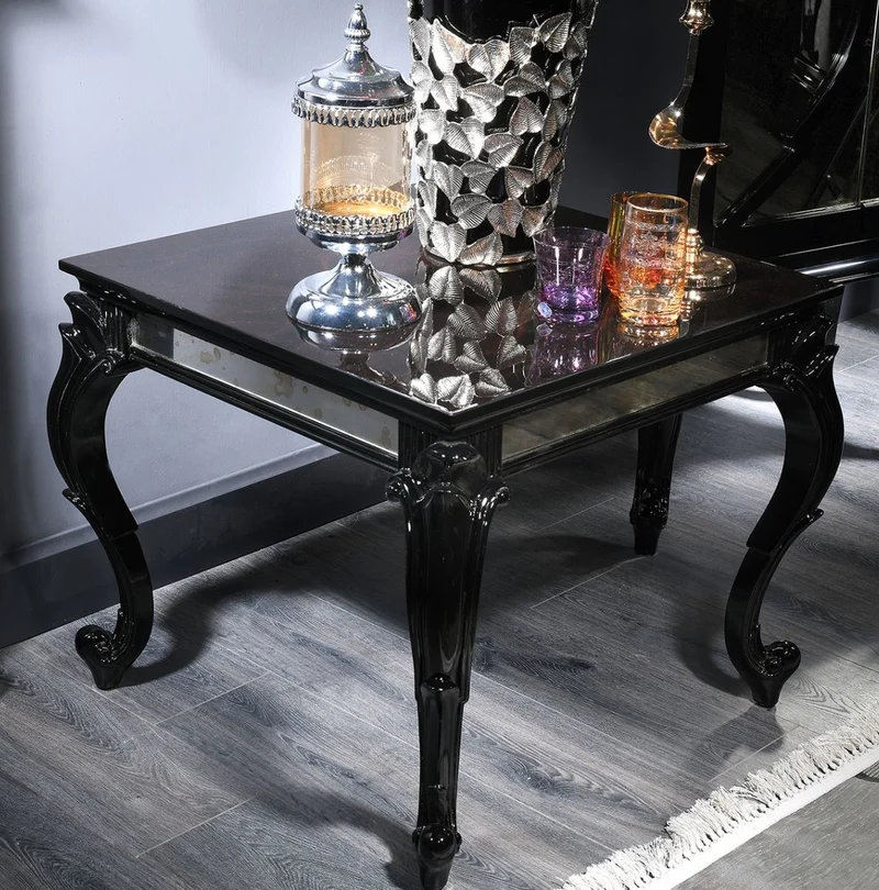 Casa Padrino Luxus Barock Wohnzimmer Set Silber / Schwarz - 2 Sofas & 2 Sessel & 1 Couchtisch & 2 Beistelltische - Wohnzimmer Möbel im Barockstil - Edel & Prunkvoll