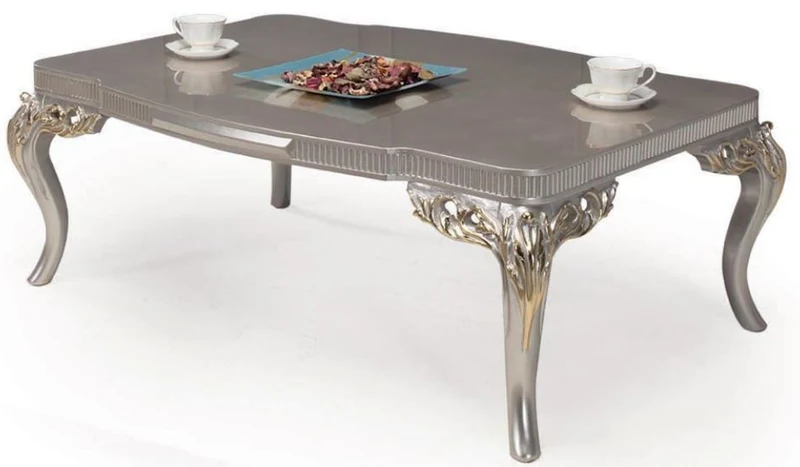 Casa Padrino Luxus Barock Wohnzimmer Set Lila / Beige / Silber / Gold - 2 Sofas & 2 Sessel & 1 Couchtisch - Wohnzimmer Möbel im Barockstil - Edel & Prunkvoll