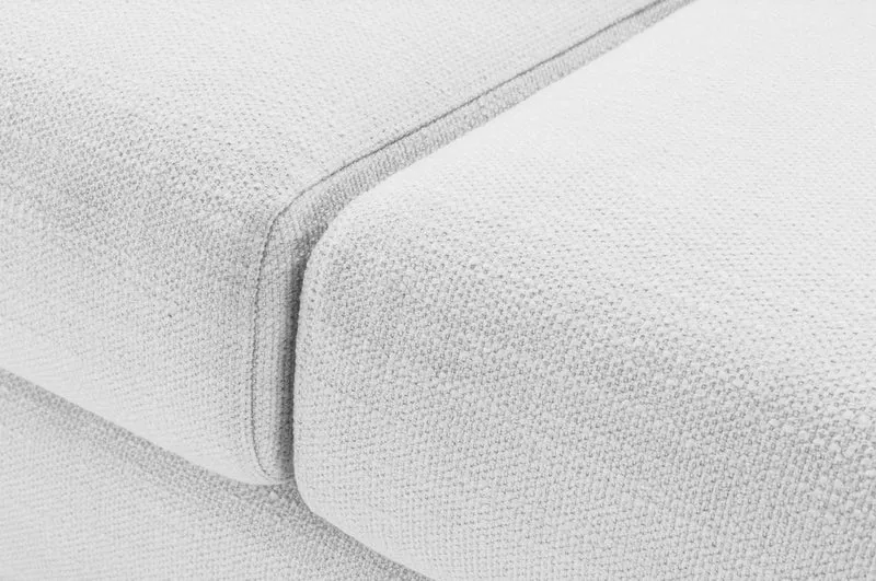 Casa Padrino Luxus Sofa Weiß / Messingfarben 223 x 94 x H. 73 cm - Wohnzimmer Sofa mit 4 Kissen - Luxus Möbel