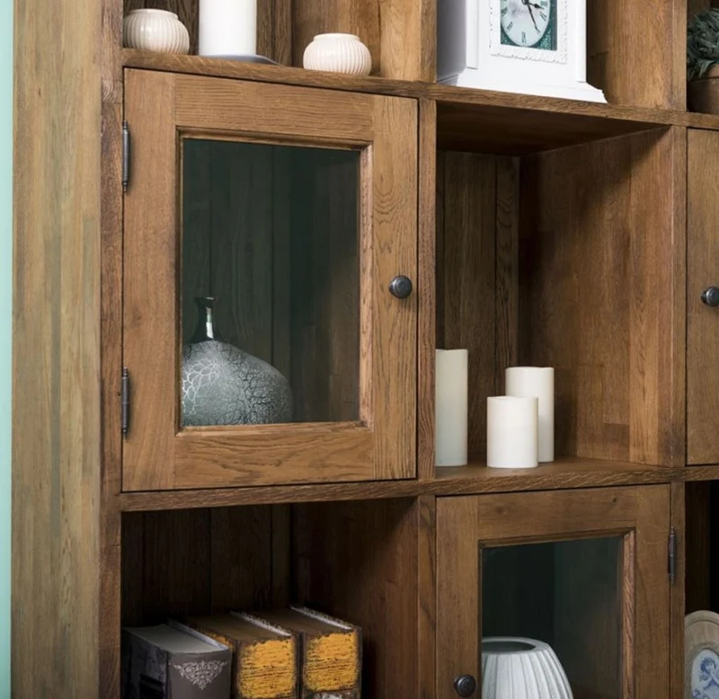 Casa Padrino Landhausstil Schrank Braun 130 x 50 x H. 240 cm - Massivholz Wohnzimmerschrank mit 6 Türen - Landhausstil Wohnzimmer Möbel