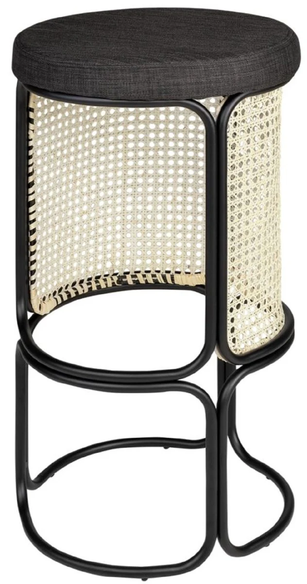Casa Padrino Designer Barhocker Schwarz / Naturfarben Ø 40,5 x H. 75,5 cm - Runder gepolsterter Barstuhl mit edlem Rattangeflecht und pulverbeschichtetem Stahlrahmen