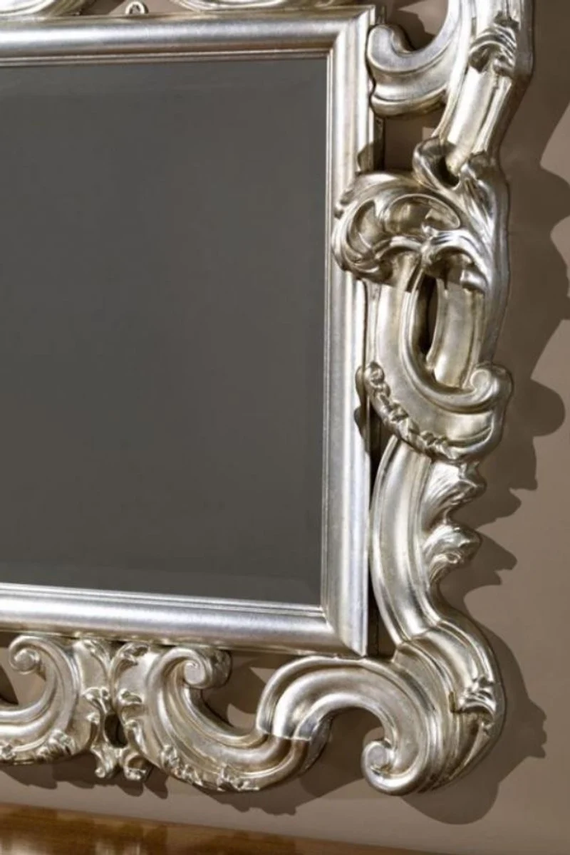 Casa Padrino Luxus Barock Wandspiegel Silber 86 x 8 x H. 114 cm - Prunkvoller Antik Stil Spiegel mit wunderschönen Verzierungen - Luxus Qualität - Made in Italy