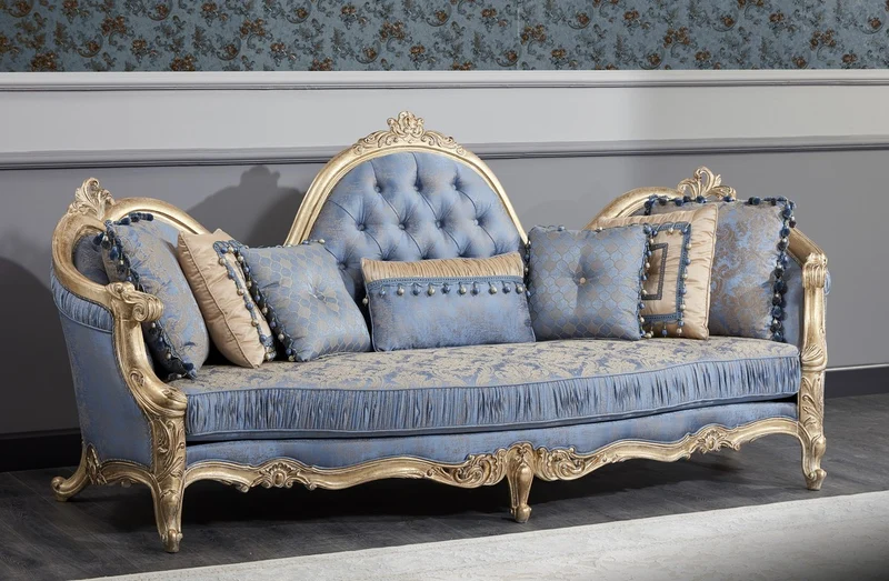 Casa Padrino Luxus Barock Chesterfield Sofa Hellblau / Antik Gold 300 x 90 x H. 119 cm - Prunkvolles Barock Wohnzimmer Sofa - Barockmöbel