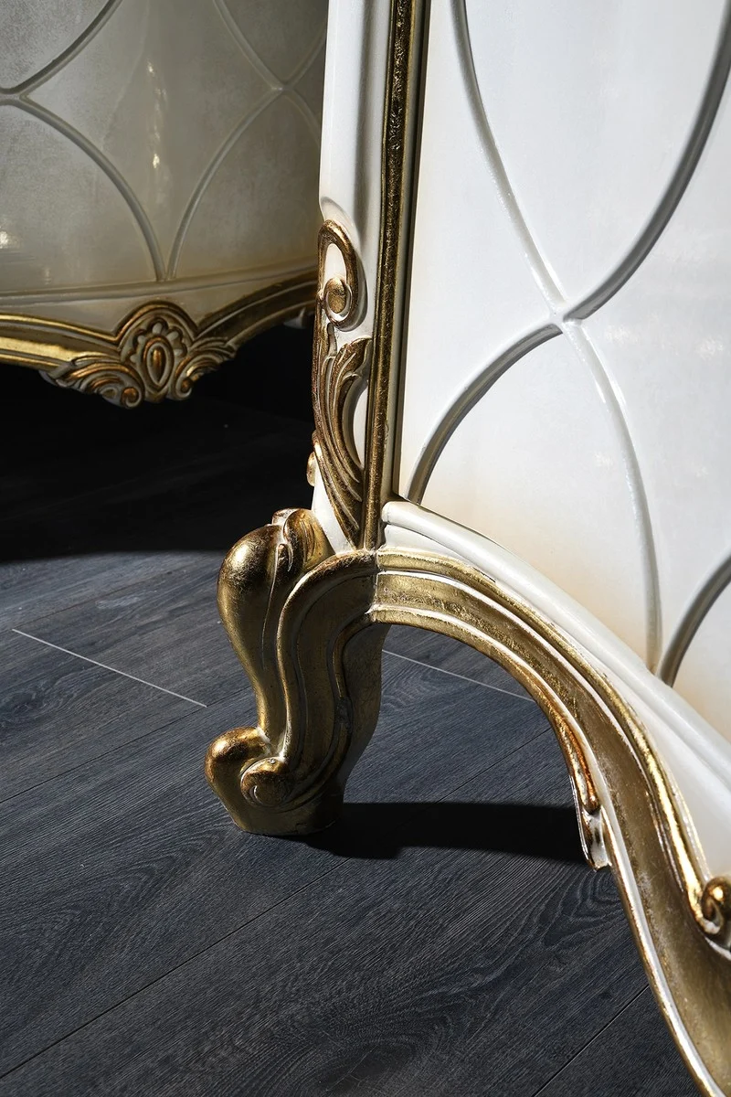Casa Padrino Luxus Barock Wohnzimmer Set Weiß / Antik Gold - Prunkvolle Barock Kommode und 3 Wandspiegel - Barockmöbel