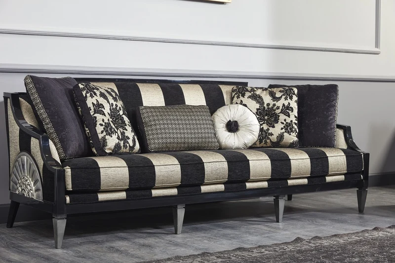 Casa Padrino Luxus Barock Wohnzimmer Set Rot / Schwarz / Gold / Silber - 2 Sofas & 2 Sessel & 1 Couchtisch & 1 Beistelltisch - Barock Wohnzimmermöbel
