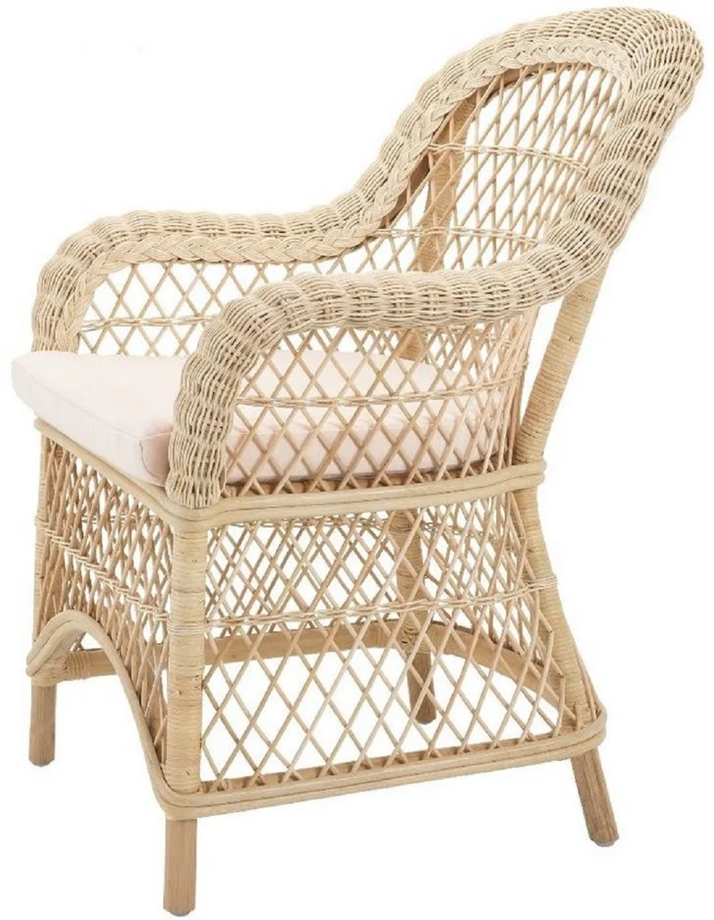Casa Padrino Luxus Rattan Esszimmerstuhl mit Armlehnen und Kissen Naturfarben / Cremefarben 63 x 68 x H. 88 cm - Esszimmermöbel