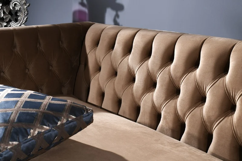 Casa Padrino Luxus Barock Chesterfield Sofa Beige / Silber 250 x 92 x H. 85 cm - Barockmöbel