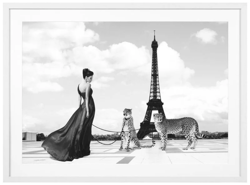 Casa Padrino Luxus Bild Dame mit Geparden in Paris Mehrfarbig / Weiß 115 x H. 85 cm - Kunstdruck mit Holzrahmen