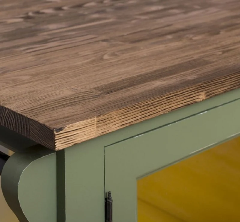 Casa Padrino Landhausstil Kücheninsel Grün / Gelb / Braun 150 x 90 x H. 90 cm - Massivholz Küchenschrank - Landhausstil Massivholz Küchen Möbel - Massivholz Esszimmer Möbel im Landhausstil