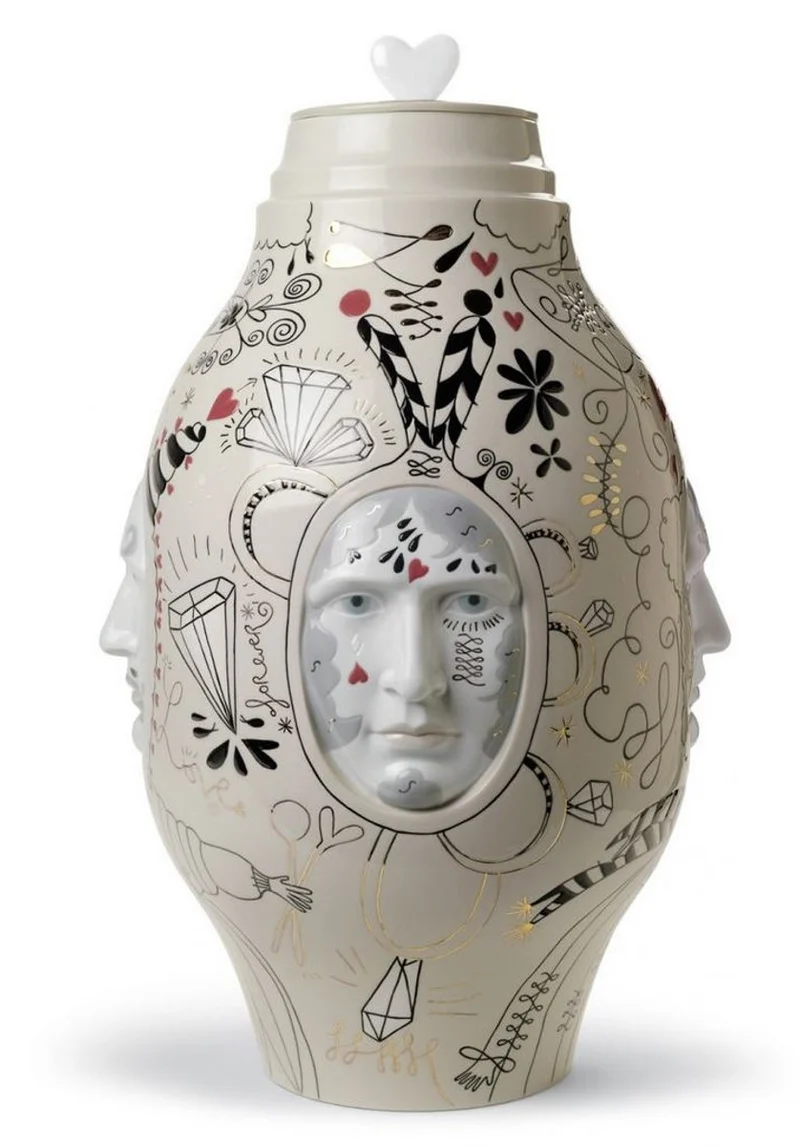 Casa Padrino Designer Porzellan Vase mit Deckel Beige / Mehrfarbig Ø 31 x H. 47 cm - Handgefertigtes & Handbemaltes Luxus Deko Objekt