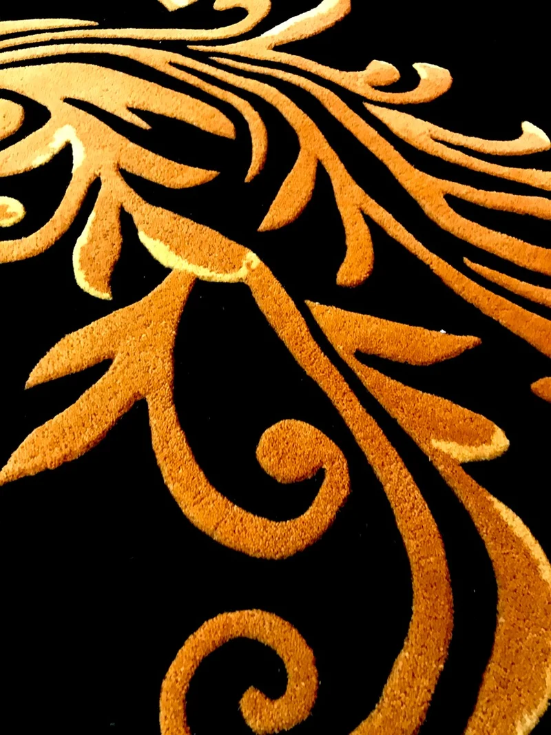 Pompöös by Casa Padrino Luxus Teppich von Harald Glööckler 80 x 150 cm Krone Schwarz / Gold - Barock Design Teppich - Handgewebt aus Wolle