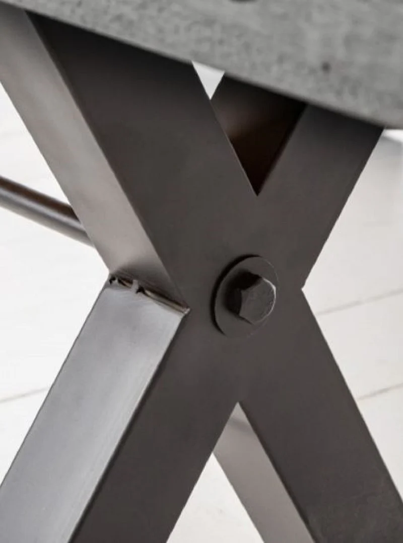 Casa Padrino Industrial Design Sitzbank Grau / Schwarz 170 x 40 x H. 45 cm - Massivholz Bank mit pulverbeschichteten Metall Gestell - Industrial Design Möbel