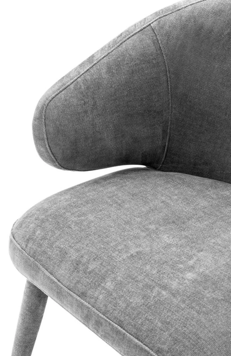 Casa Padrino Designer Esszimmerstuhl mit Armlehnen in Grau 62 x 55 x H. 79 cm