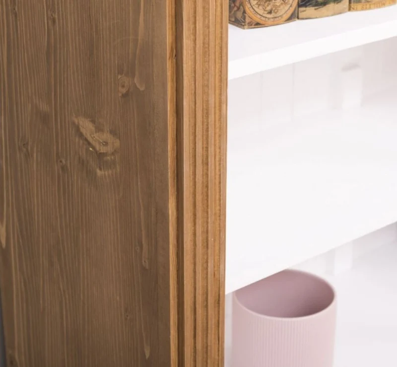 Casa Padrino Landhausstil Regalschrank Hellbraun / Weiß 180 x 39 x H. 197 cm - Massivholz Schrank - Bücherschrank - Wohnzimmerschrank - Büroschrank - Landhausstil Möbel