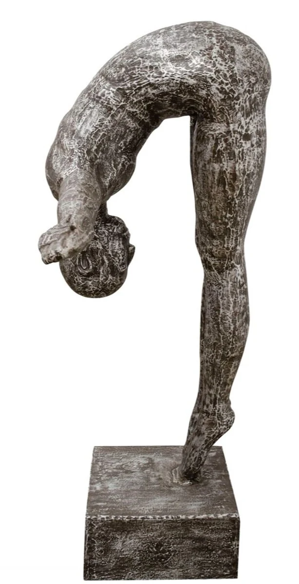 Casa Padrino Kunstspringer Skulptur Silber / Schwarz 157 x 54 x H. 135 cm - Luxus Deko Turmspringer Figur