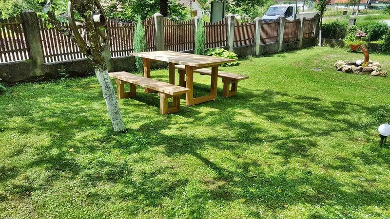 Casa Padrino Gartenmöbel Set Rustikal mit A-Gestell - Tisch + 2 Garten Bänke (Länge: 200 cm) - Eiche Massivholz