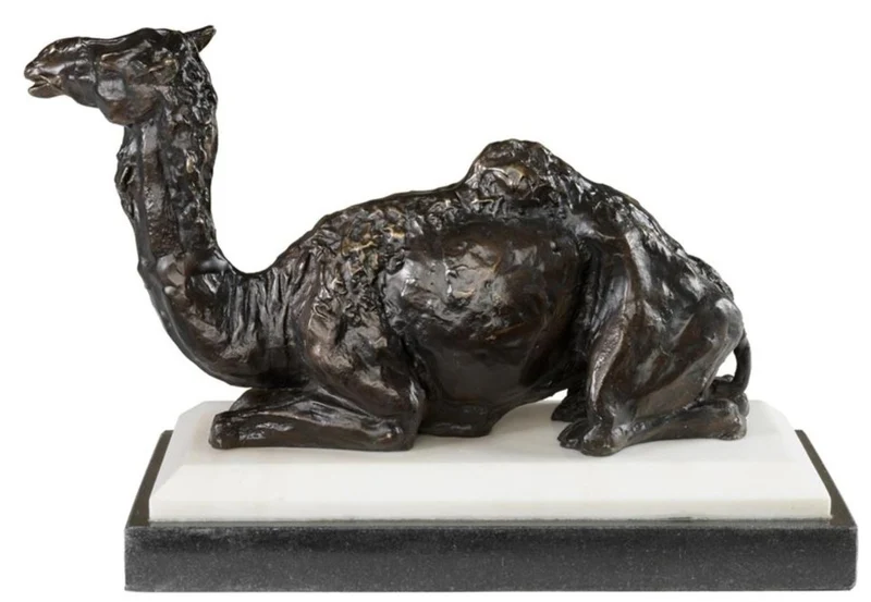 Casa Padrino Designer Bronzefigur Kamel auf Sockel 37 x 15 x H. 24 cm - Edel & Prunkvoll