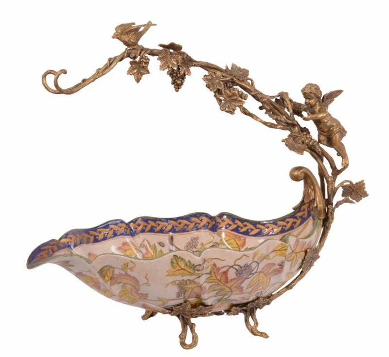 Casa Padrino Luxus Barock Porzellan Fruchtschale mit Messing Griff creme / blau / bronze 51,5 x 26,8 x 43 cm